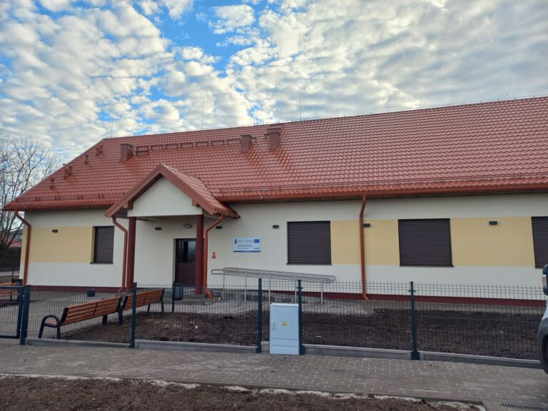 świetlica wiejska w Sadkowie